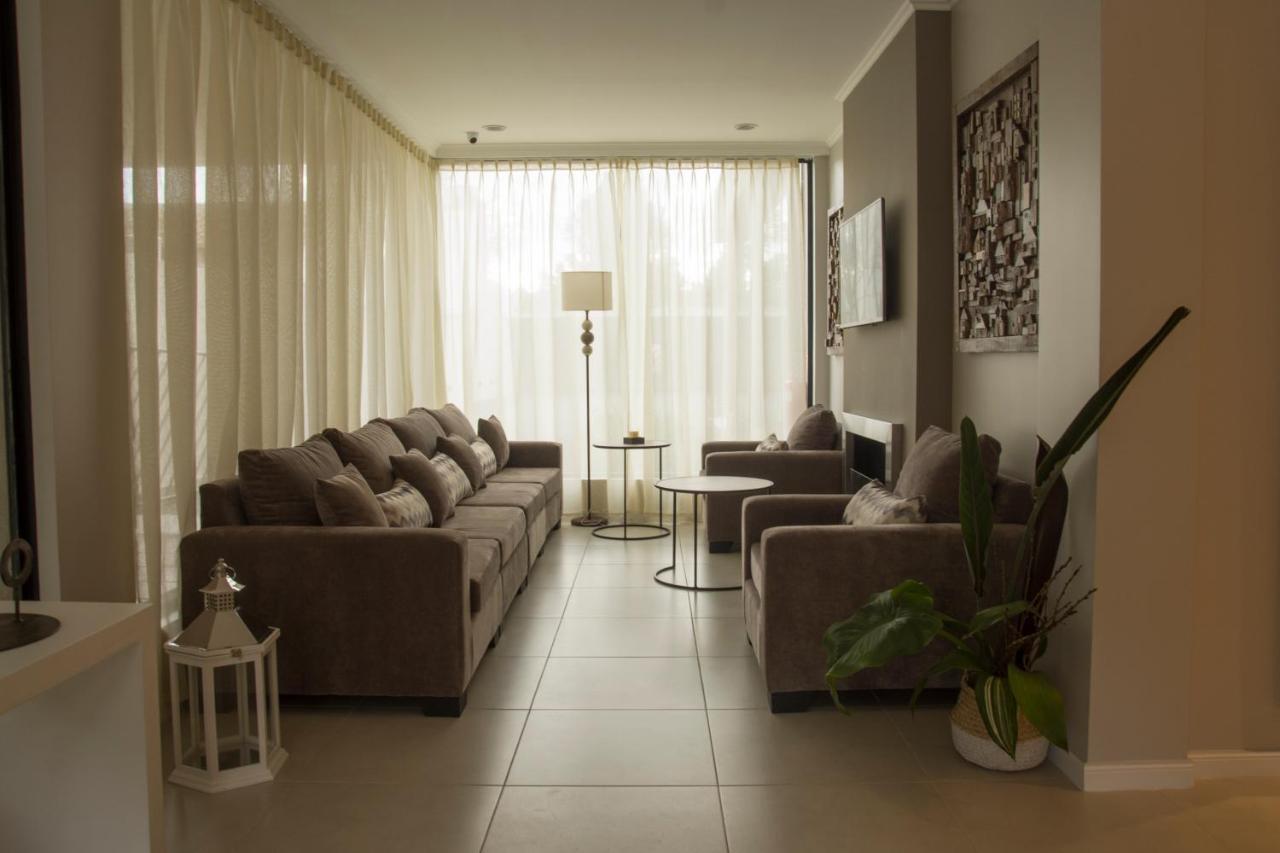 Hotel Plaza *